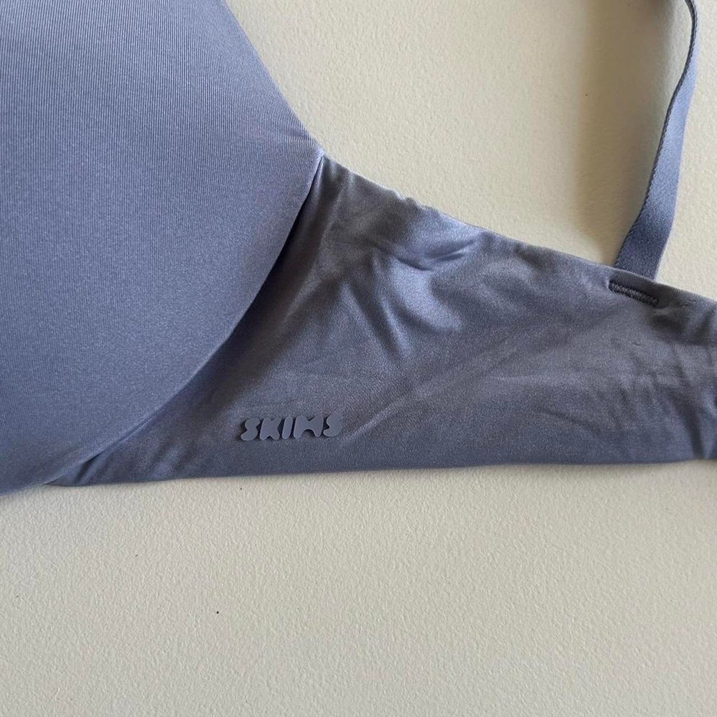 NWT Skims Wireless Push Up Bra