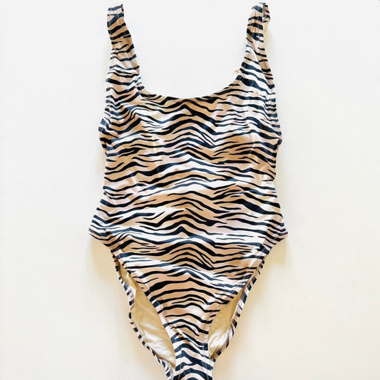 NWT Skims Scoop Neck One Piece Swim